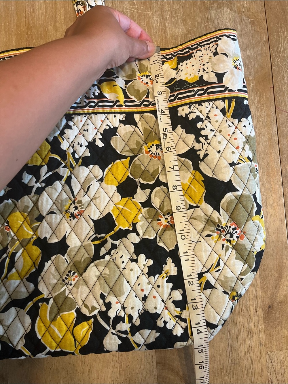 Vera Bradley Grand Tote in Retired Dogwood Pattern Quilted Floral - Picture 5 of 6